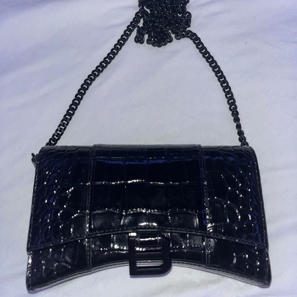 BALENCIAGA WOMEN'S HOURGLASS WALLET ON CHAIN CROCODILE EMBOSSED IN BLACK - Picture 2 of 4